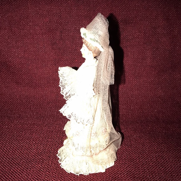 💥SALE 2/$30💥 Vintage Ornament Victorian Bride with Veil - Picture 3 of 6